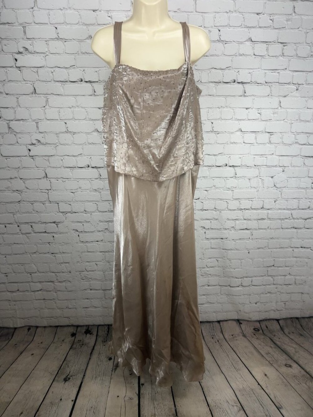 David's Bridal Champagne Beaded Metallic Sleeveless Formal Maxi Gown 16W